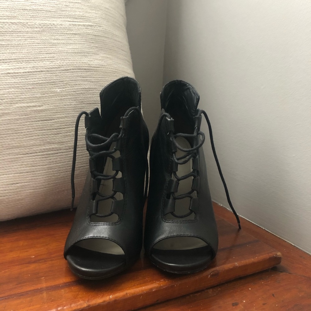 Pour la Victoire bootie heels, size 8.5